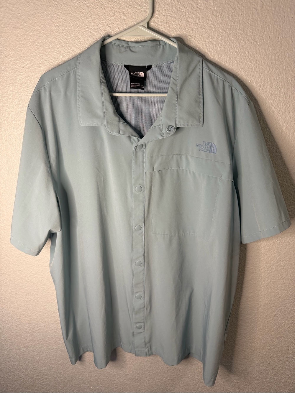 The North Face Men's Short-Sleeve Button Shirt in Light Blue